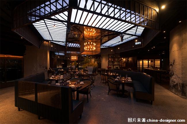 Joyce Wang打造Mott 32