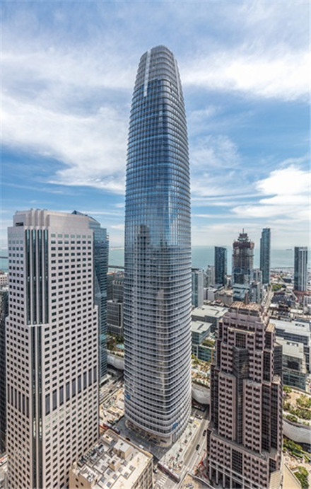 旧金山的"销售力大厦"(salesforce tower)被评为"全球最佳高层建筑