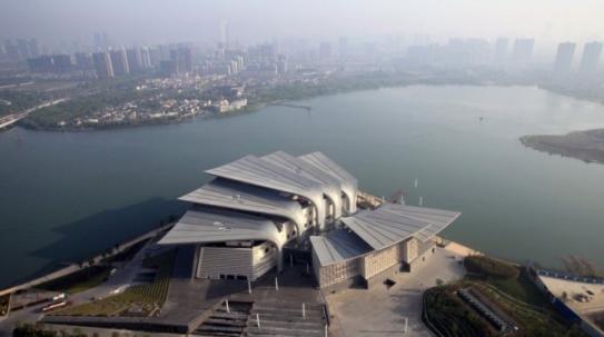 江南烟雨中的悉尼歌剧院无锡大剧院组图